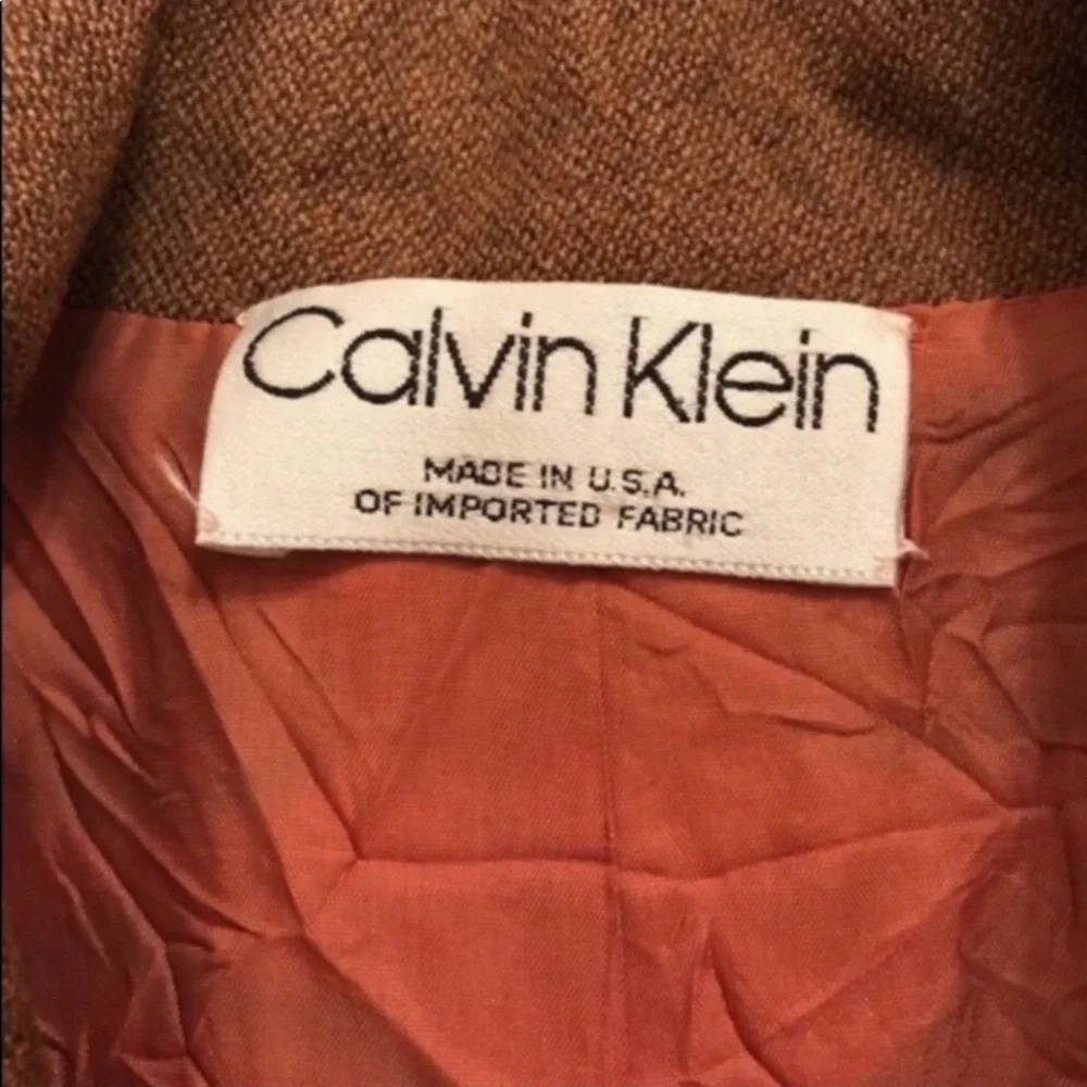 Calvin Klein broken button